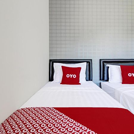 Super Oyo Collection O 92363 Kp Inn Yogyakarta Exterior photo