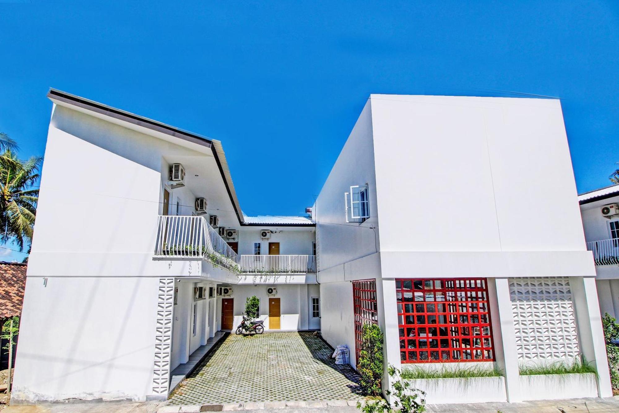 Super Oyo Collection O 92363 Kp Inn Yogyakarta Exterior photo