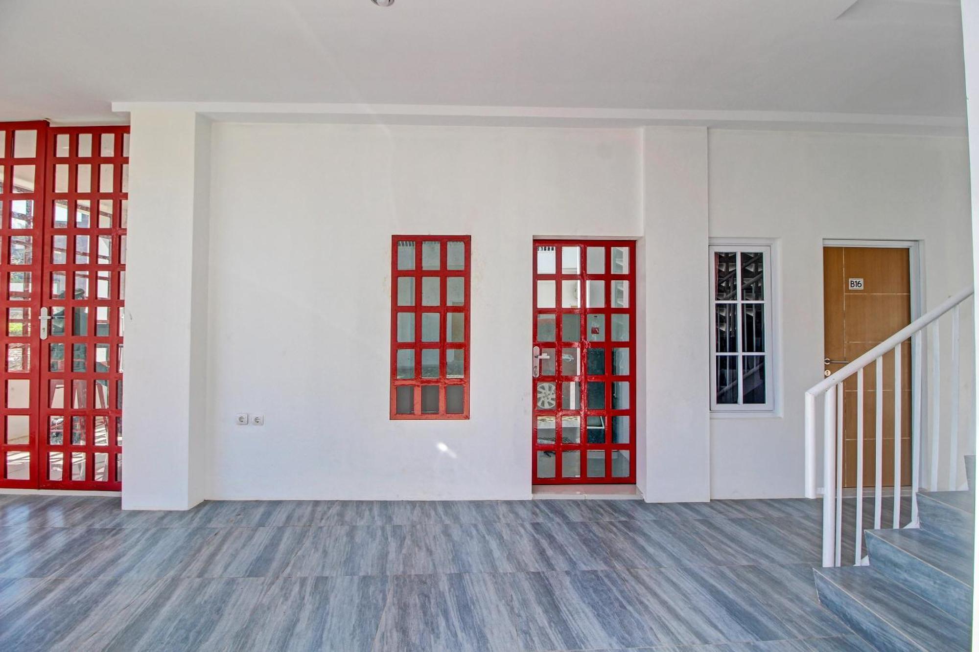 Super Oyo Collection O 92363 Kp Inn Yogyakarta Exterior photo