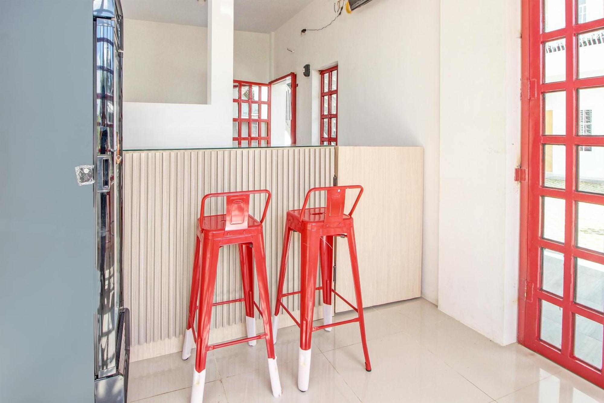 Super Oyo Collection O 92363 Kp Inn Yogyakarta Exterior photo